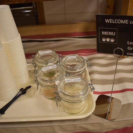 Hotel Crown Hills Toyokawa Bagian luar foto