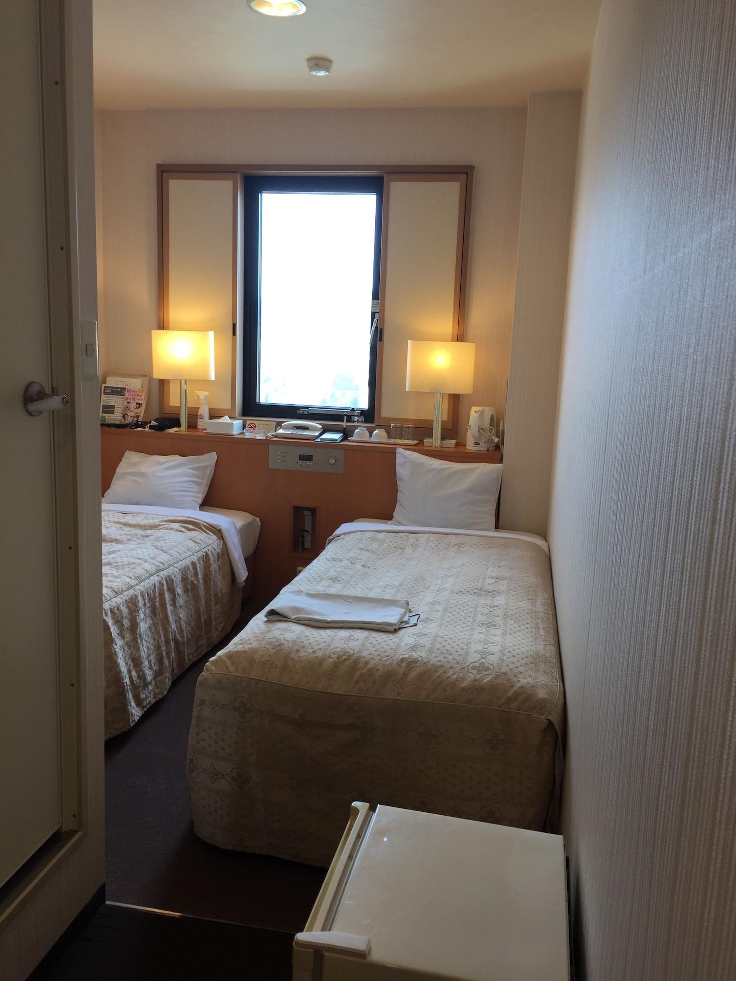 Hotel Crown Hills Toyokawa Bagian luar foto