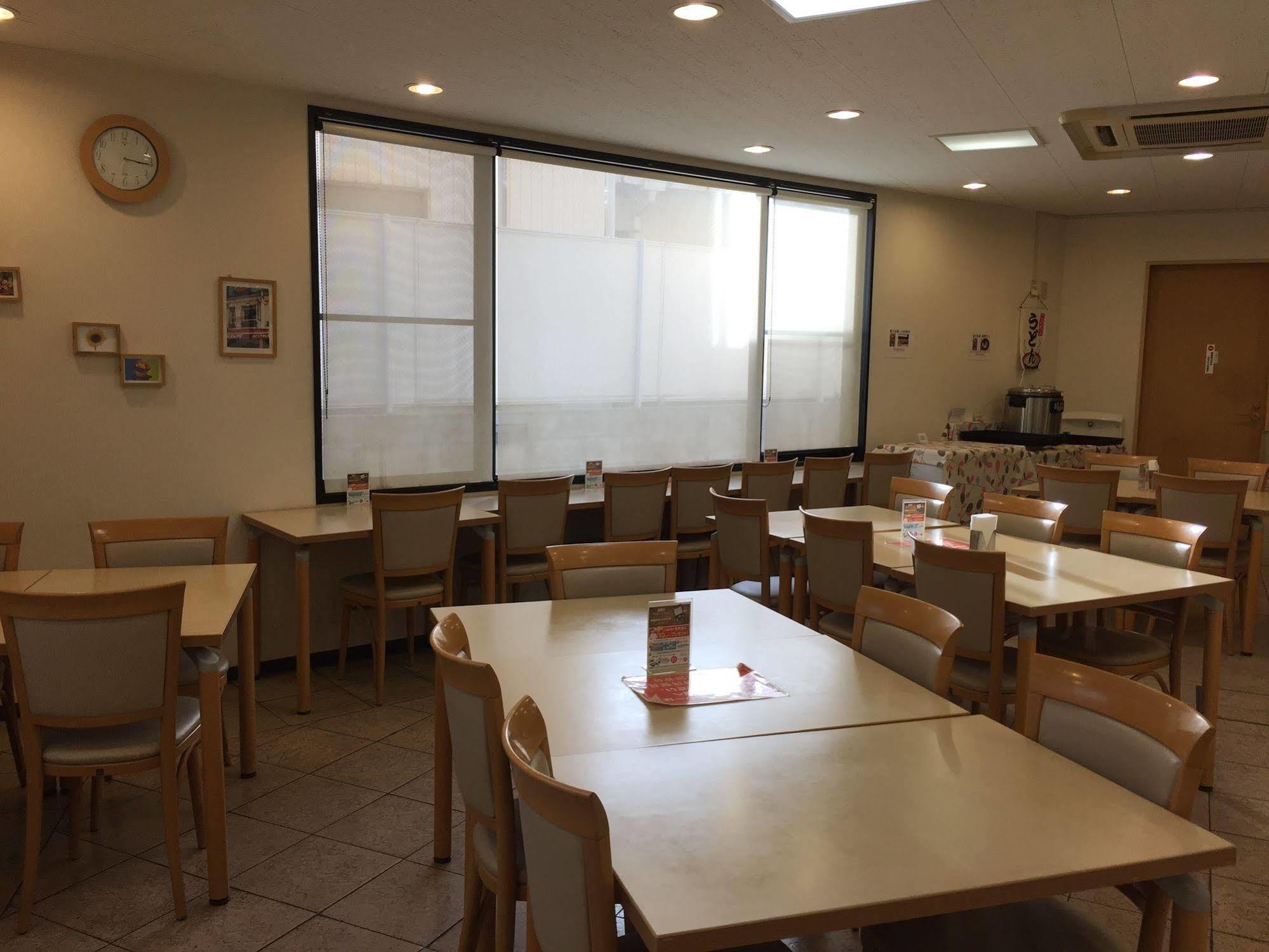 Hotel Crown Hills Toyokawa Bagian luar foto