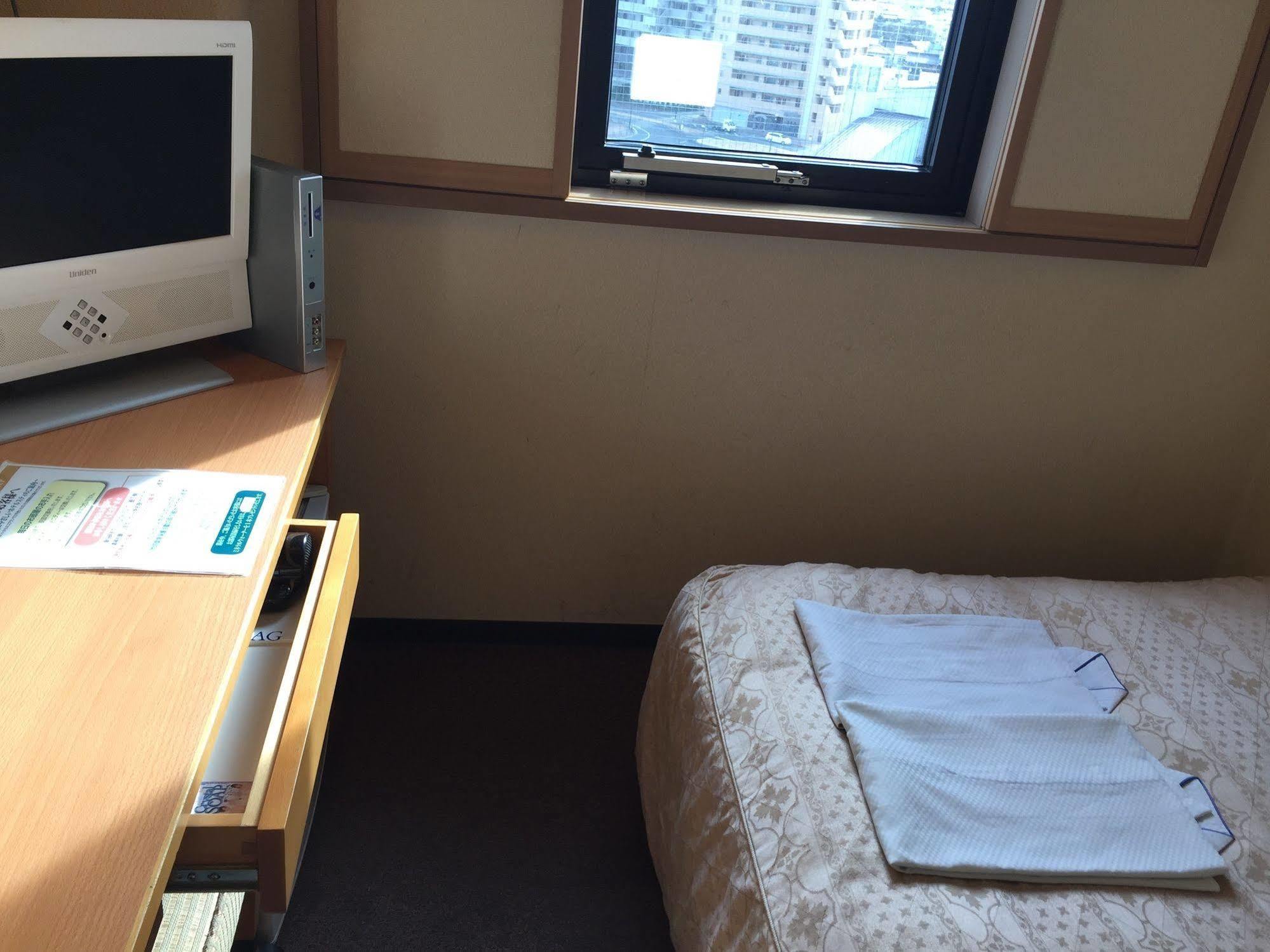 Hotel Crown Hills Toyokawa Bagian luar foto
