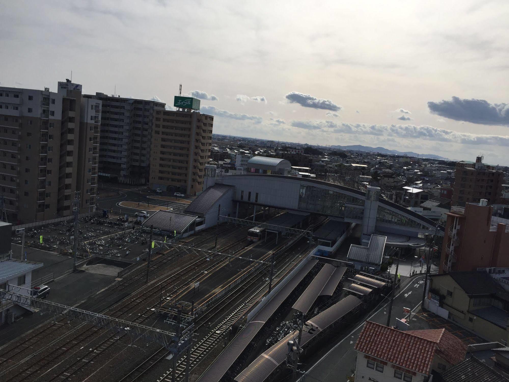 Hotel Crown Hills Toyokawa Bagian luar foto